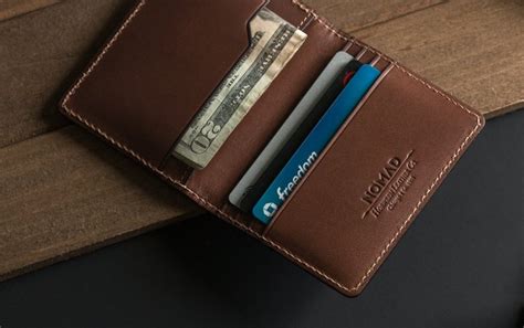 best wallet for men in malaysia.